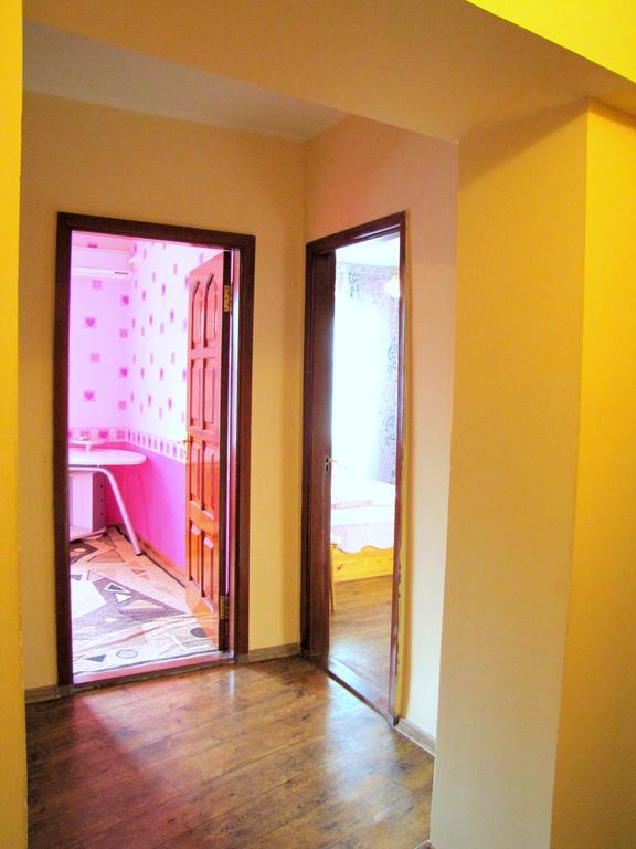 Guest House On Kaldaiakova 38 Almaty Luaran gambar