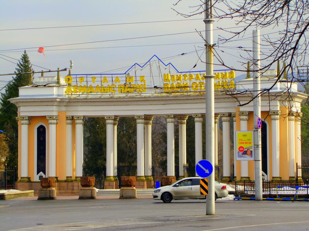 Guest House On Kaldaiakova 38 Almaty Luaran gambar